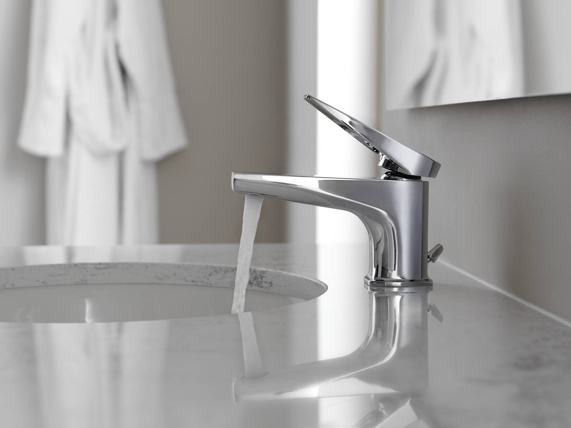 Moen S8001 Via Single Hole Bathroom Faucet - Chrome