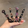 thumbnail image 4 of Mini pinzas para el pelo de doble capa con diamantes de imitación, pinzas antideslizantes con diseño de flores para mujeres y niñas., 4 of 5