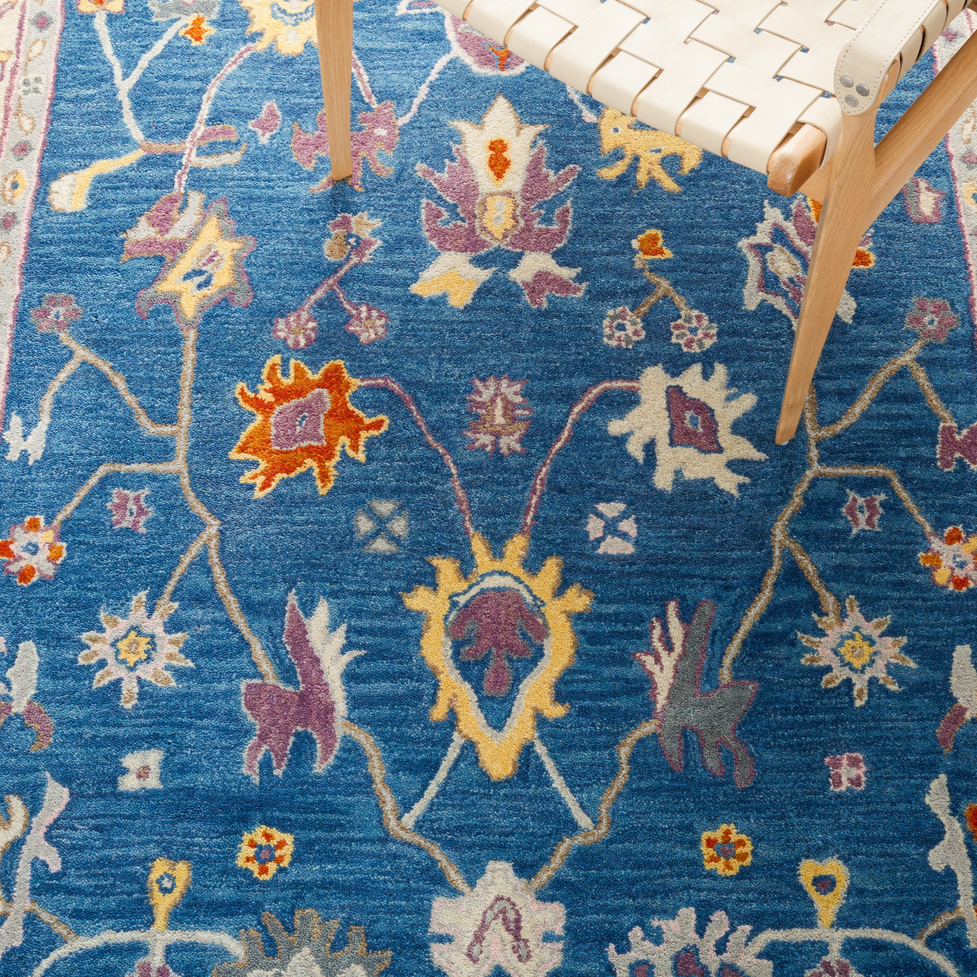 SAFAVIEH Anatolia Dalton Oriental Wool Area Rug, Blue/Ivory, 6' x 6' Round