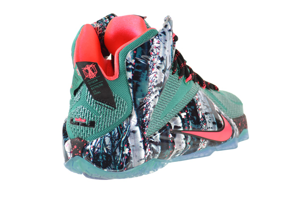 lebron 12 christmas edition