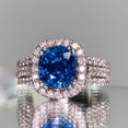 thumbnail image 1 of Bague Exquise Géométrique avec une Pierre Précieuse Verte pour une Personnalité et Rétro, 1 of 6
