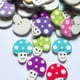 thumbnail image 4 of 50 botones de costura con diseño de dibujos animados, botones decorativos de madera con forma de seta, accesorios para ropa, 4 of 7