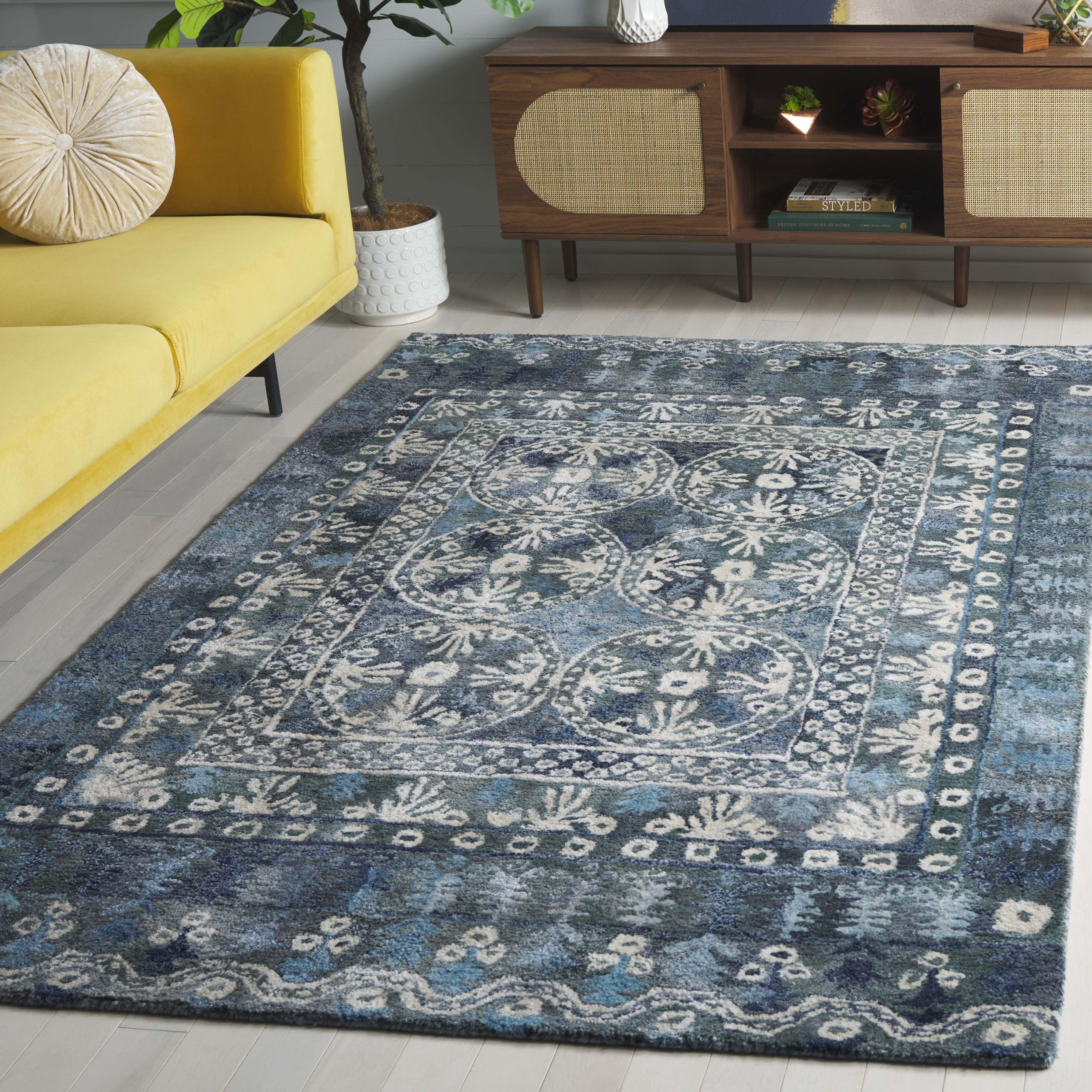 SAFAVIEH Anatolia Lucas Geometric Area Rug, Navy/Beige, 6' x 6' Square