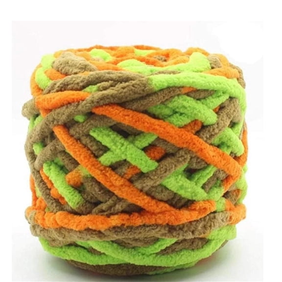 FURNIX Yarn For Crocheting,Fuzzy Chunky Chenille Yarn,Jumbo Knitting Yarn,Crochet Hand Knitting,Super Soft Fluffy Yarn,Washable Craft Yarn,Diy Gifts Blanket Making,Home Decor Projects,8Mm Green