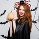 thumbnail image 3 of Maquillaje de Halloween y diademas decorativas para disfraces de broma con accesorios de pelo terroríficos, 3 of 8