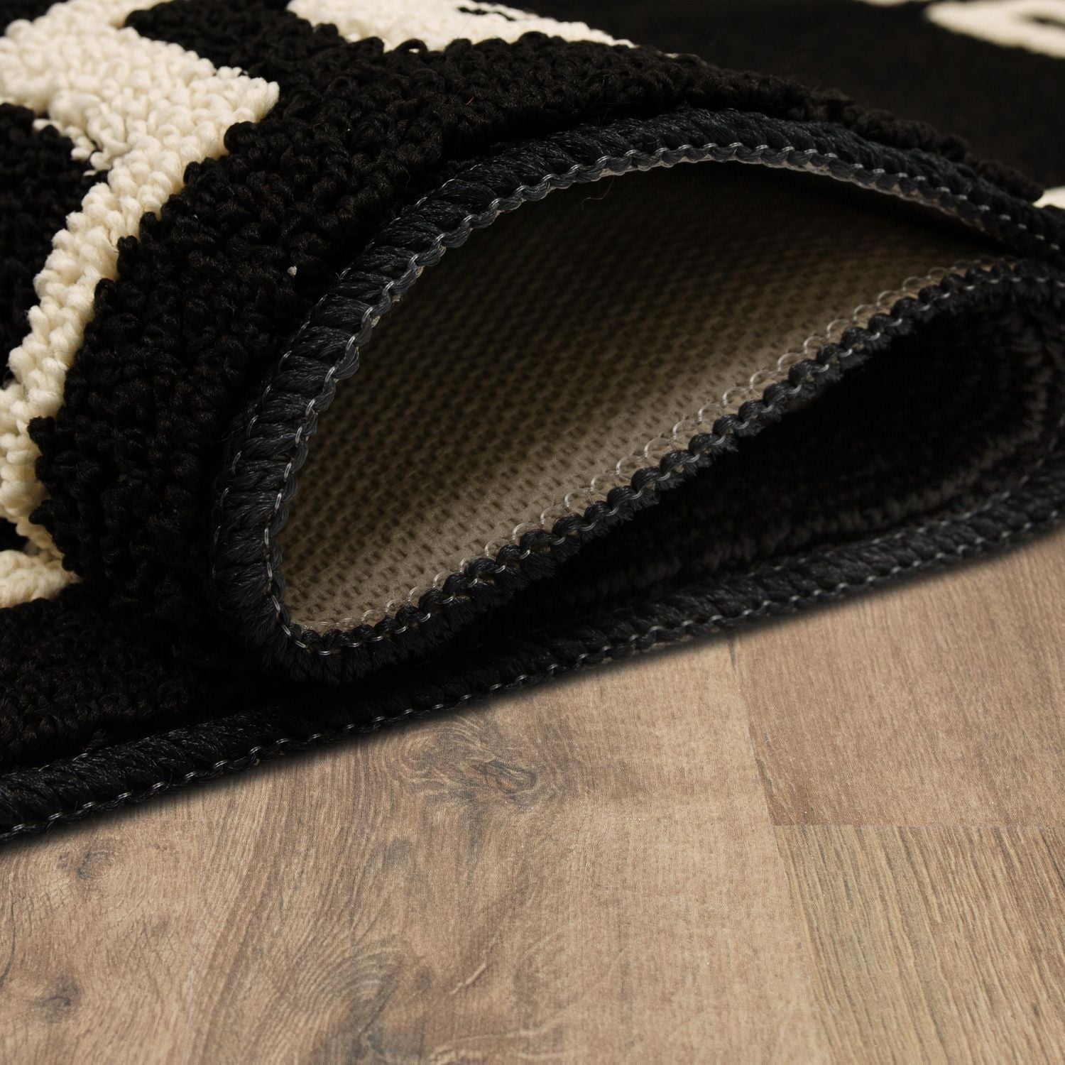 Tapis Key Note noir de Hometrends