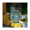 thumbnail image 3 of Luces decorativas para exteriores, linternas solares para decoración de patio y jardín, sombras con estampados de flores proyectadas por una lámpara de mesa de metal, diseño a prueba de agua y con, 3 of 5