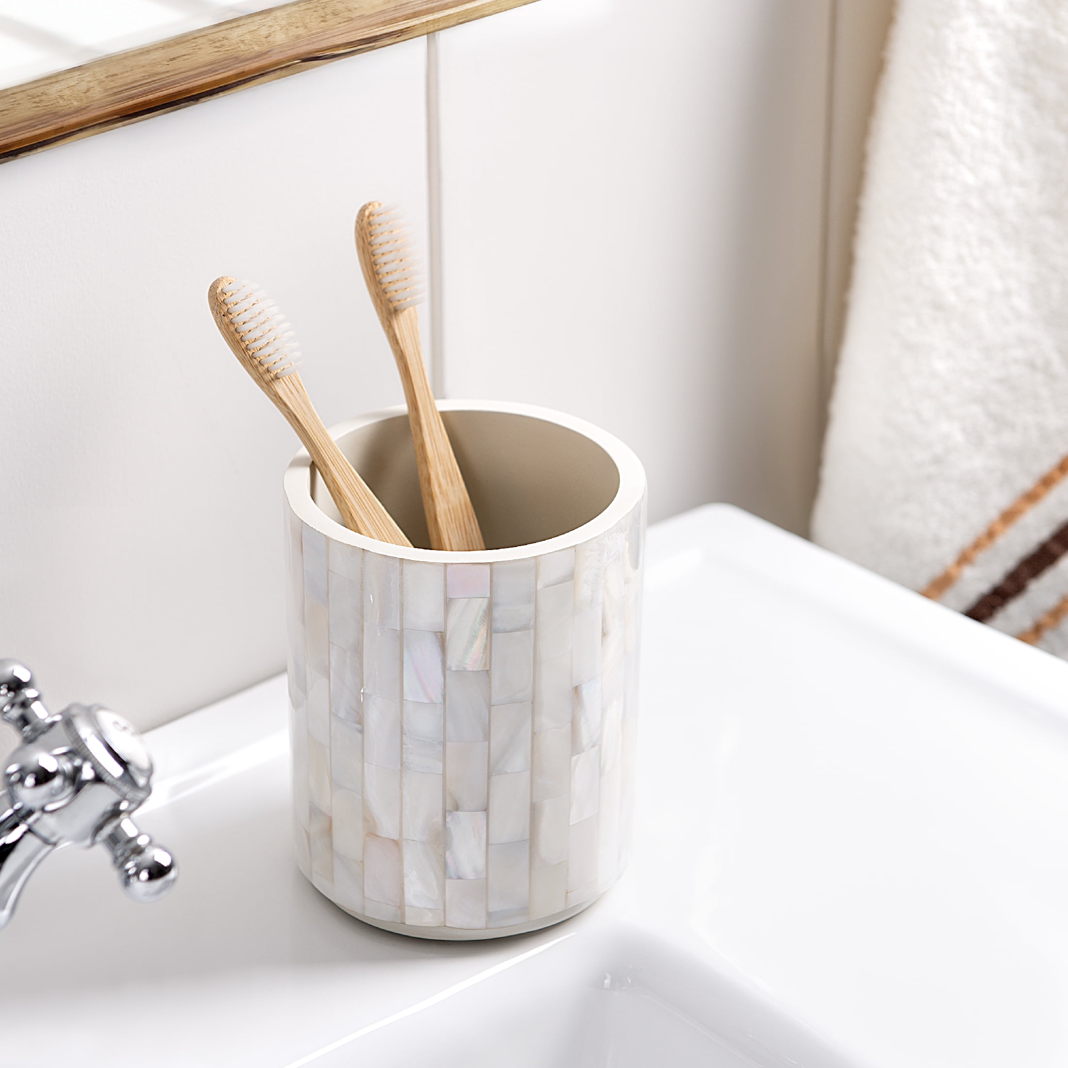 Better Homes & Gardens Pearlescent Tile Resin Toothbrush Holder, Pearl