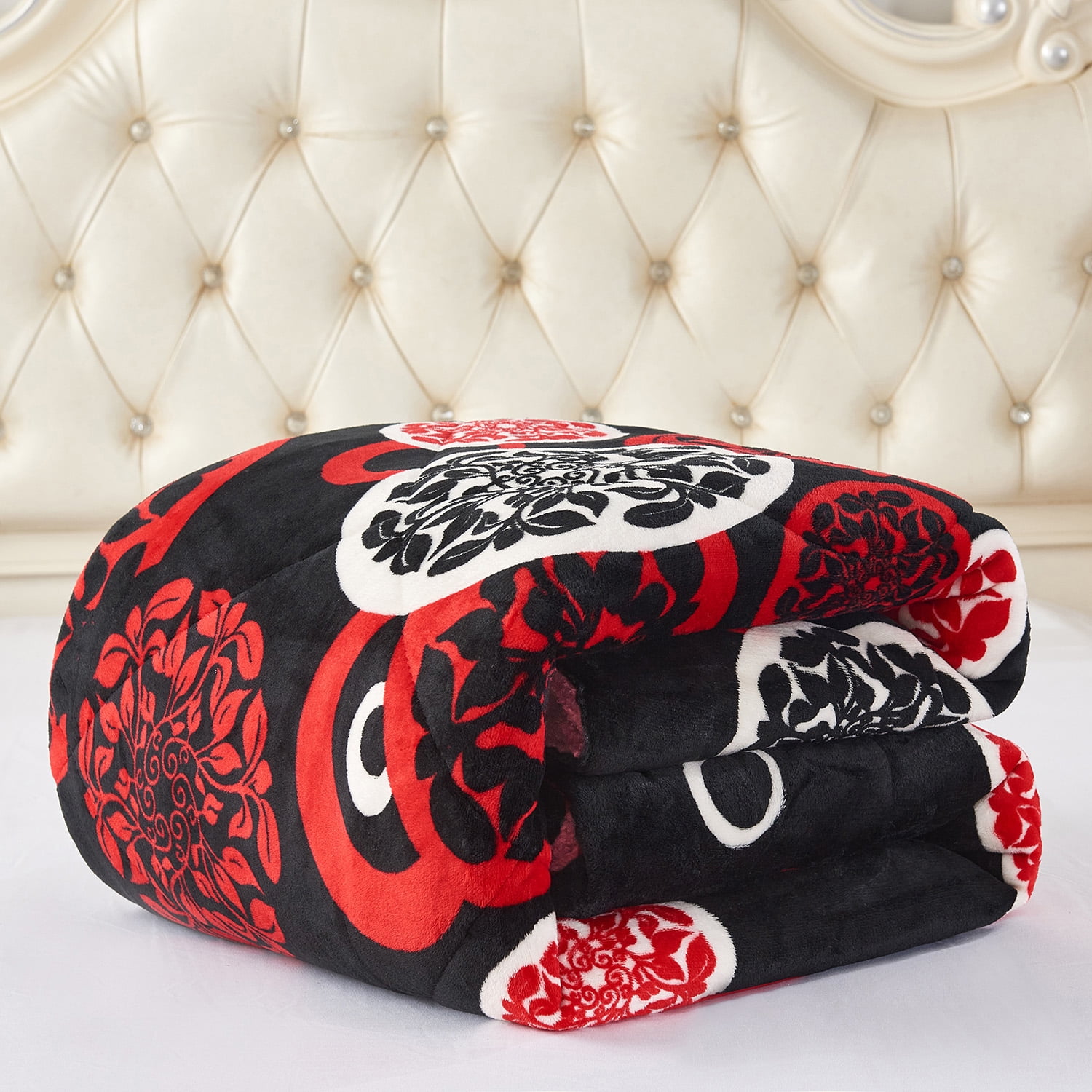 JML Plush Sherpa Bed Blanket, Fluffy & Soft, Reversible, Thick, Queen 75"x83",Red White Circle