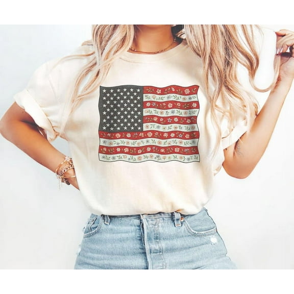 Floral American Flag Shirt,Patriotic Tee, 4th of July T-Shirt, Memorial Day Top, USA Independence Day Apparel