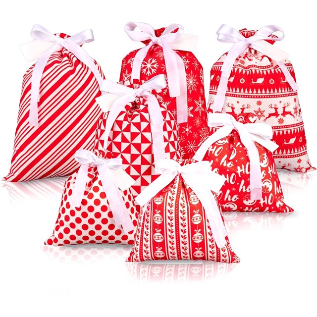 Sacs-cadeaux en Tissu de Noël 7 Pcs, Sac à Cordon, Sac de Rangement en Coton avec 7 Étiquettes, Sacs-Cadeaux Rouges, Sacs pour Friandises, Sacs de Cadeaux pour Décorations et Fournitures de Fête de Noël