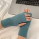 thumbnail image 1 of Guantes de medio dedo de otoño e invierno para mujer, de lana cálida, con dedos abiertos, para estudiantes, para escribir con pantalla táctil, con protección para la muñeca de punto grueso, 1 of 5
