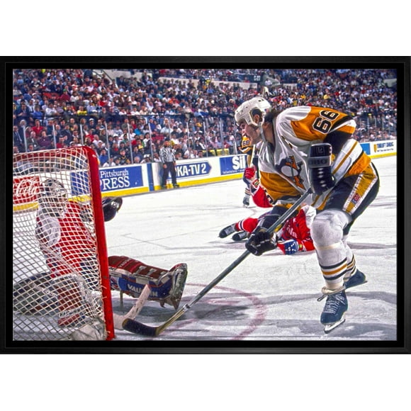 Frameworth Mario Lemieux 20x29 Canvas Framed Penguins vs Capitals