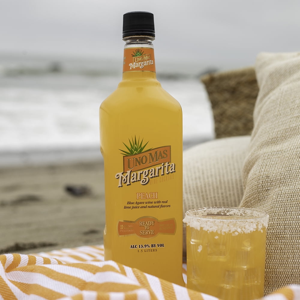Uno Mas Peach Margarita Wine Cocktail, 13.9% ABV, 1.5L Glass Bottle, 10-150ml Servings