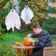 thumbnail image 4 of Decoraciones al aire libre de Halloween, paquete de 3 fantasmas blancos, decoración exterior de casa encantada para patio de césped, 4 of 5