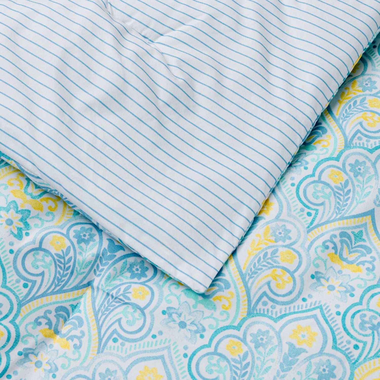Martha Stewart Everyday 3 Piece Comforter Set - King, Anna Paisley