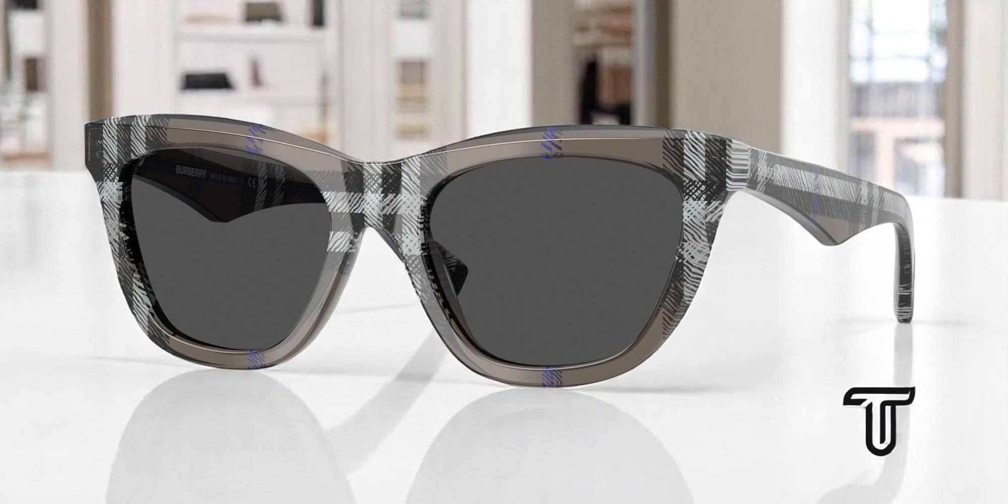 Burberry BE 4432U Plastic Womens Phantos Sunglasses Vintage  display picture 3