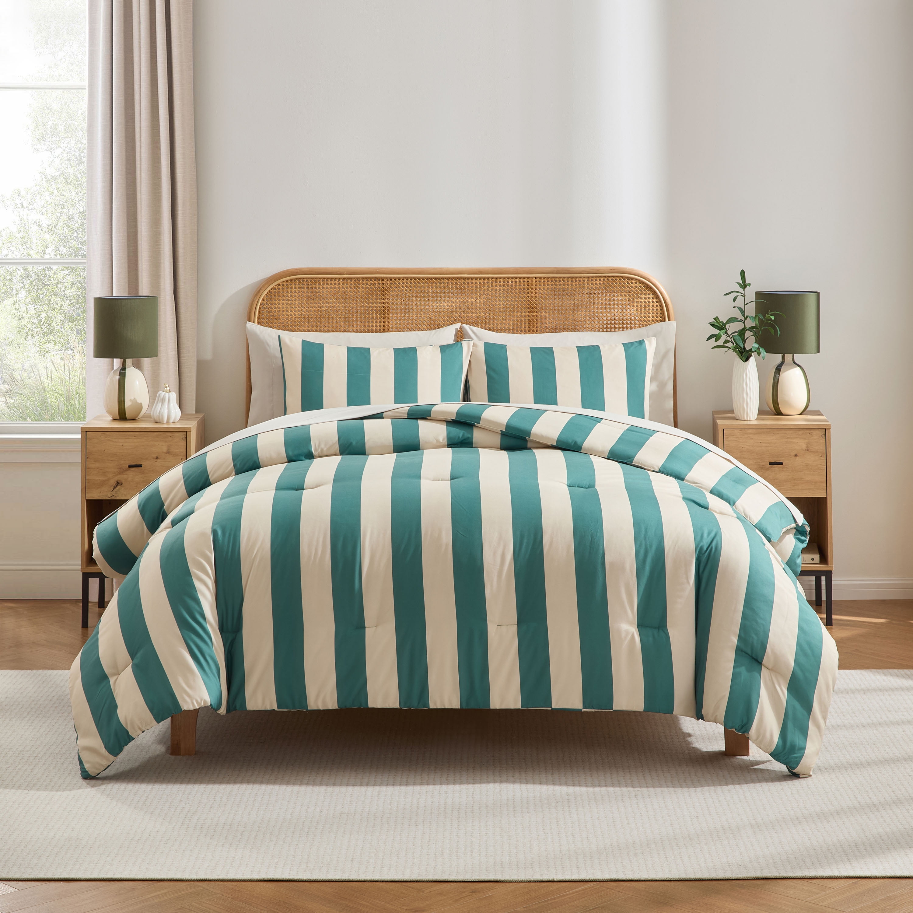 Virtu Full Comforter Set, Striped Full Size Comforter Set, 7-Pc All Season Bedding Comforter Set, Green