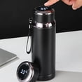 thumbnail image 1 of Botella de agua con aislamiento al vacío de diseño moderno, frasco inteligente antifugas con separador de té para un uso cómodo y bebida directa, color negro (1000 ml), 1 of 8