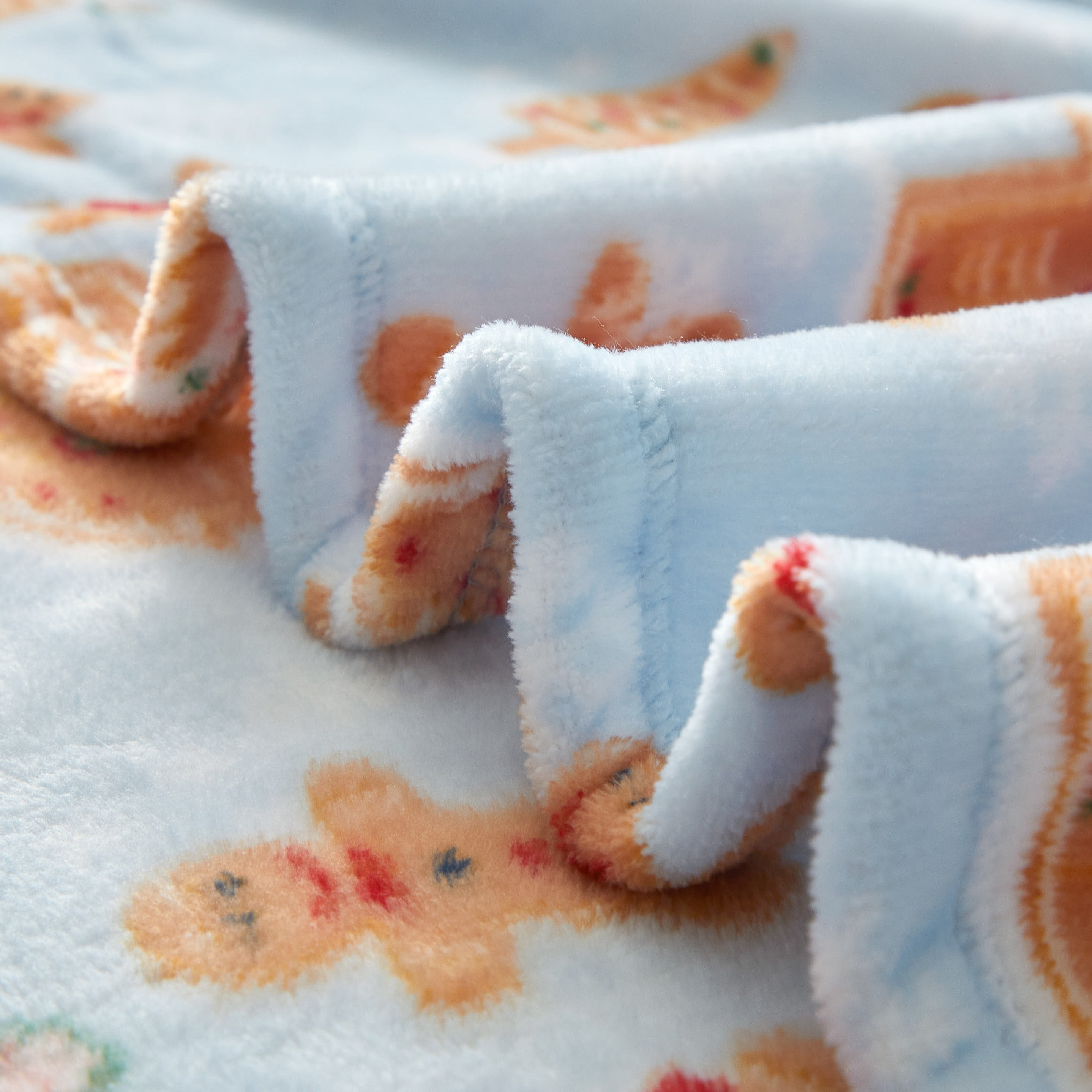 Holiday Time Cozy Christmas Plush Gingerbread Houser Overized Throw Blanket, 50"x70"