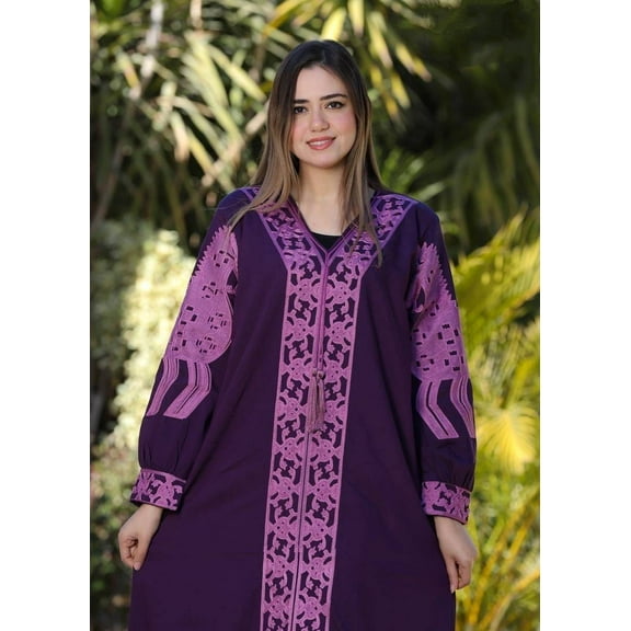 Classy embroidered Kaftan Egyptian cotton caftan, maxi dress, comfort wear Materials: Egyptian cotton, Size: M, Color: Burgundy