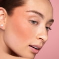 thumbnail image 3 of Rubor En Polvo Larga Duración Alta Pigmentación Pink Up coral claro, 3 of 9