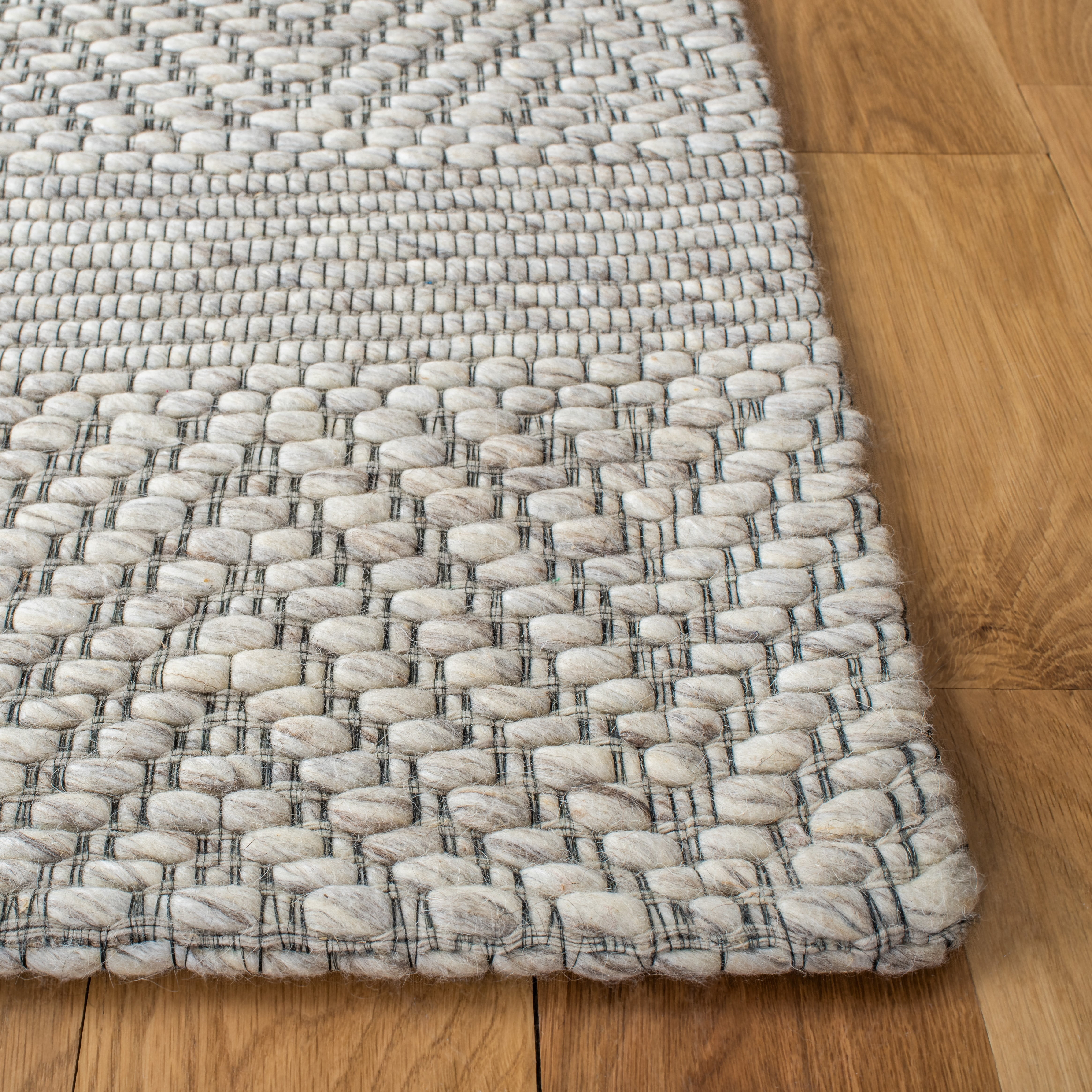 SAFAVIEH Marbella Keeleigh Diamond Area Rug, Beige/Light Grey, 10' x 14'