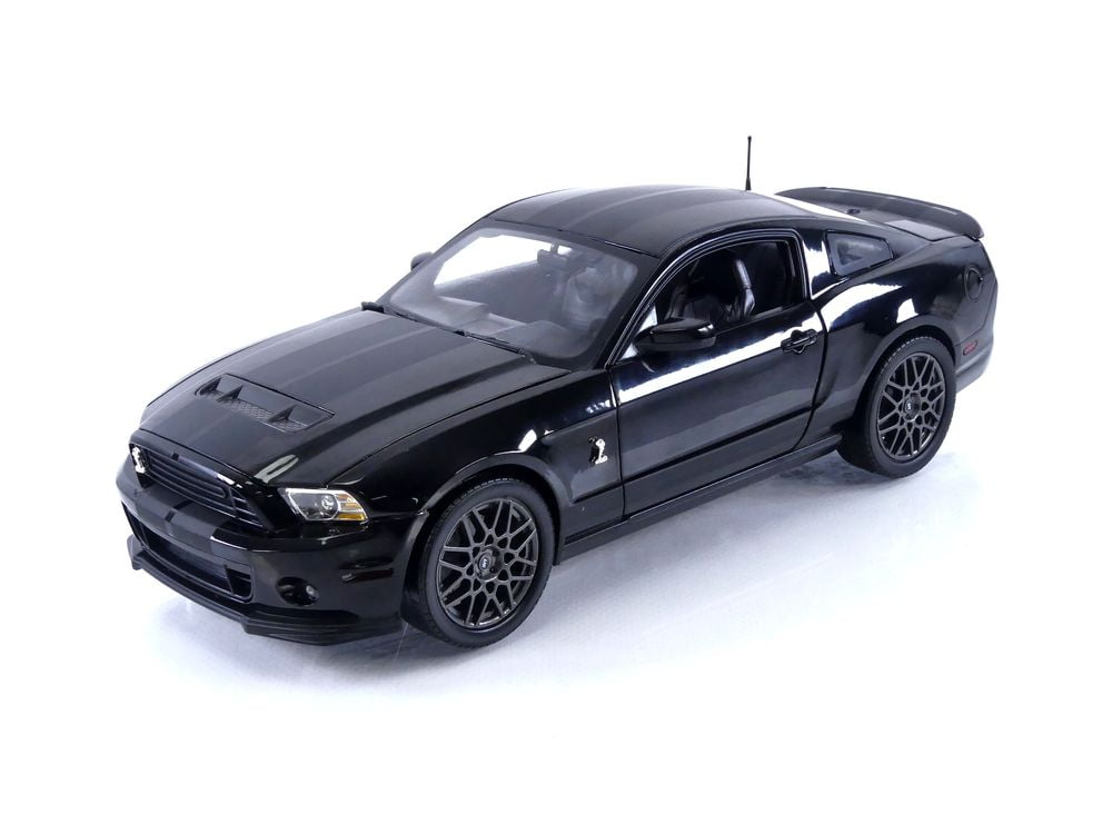 2008 Ford Shelby Mustang GT500KR Black with Black Stripes 1/18