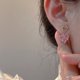 thumbnail image 4 of Pendientes de cristal en forma de corazón estilo dulce para mujer Pendientes ligeros de temperamento Dongdaemun, nueva versión coreana Pendientes para mujer, 4 of 6