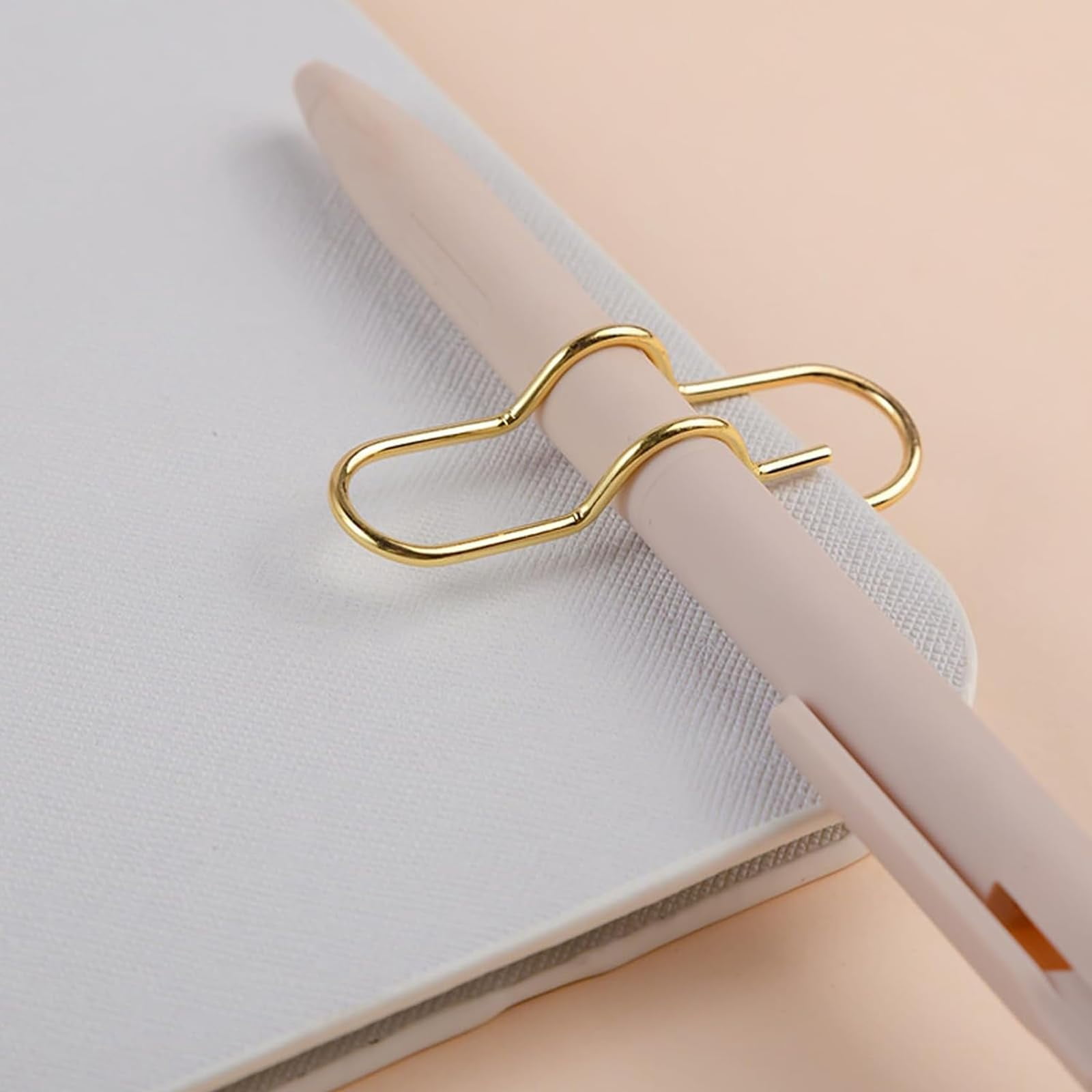 Oversized Paper Clip with Pen Holder, 4 Colors Heart Shaped Metal Pens Holders Clips, Reusable Carbon Steel Paperclip Pen Holder for Notebooks Papers Planner Jumbo Office Supplies
