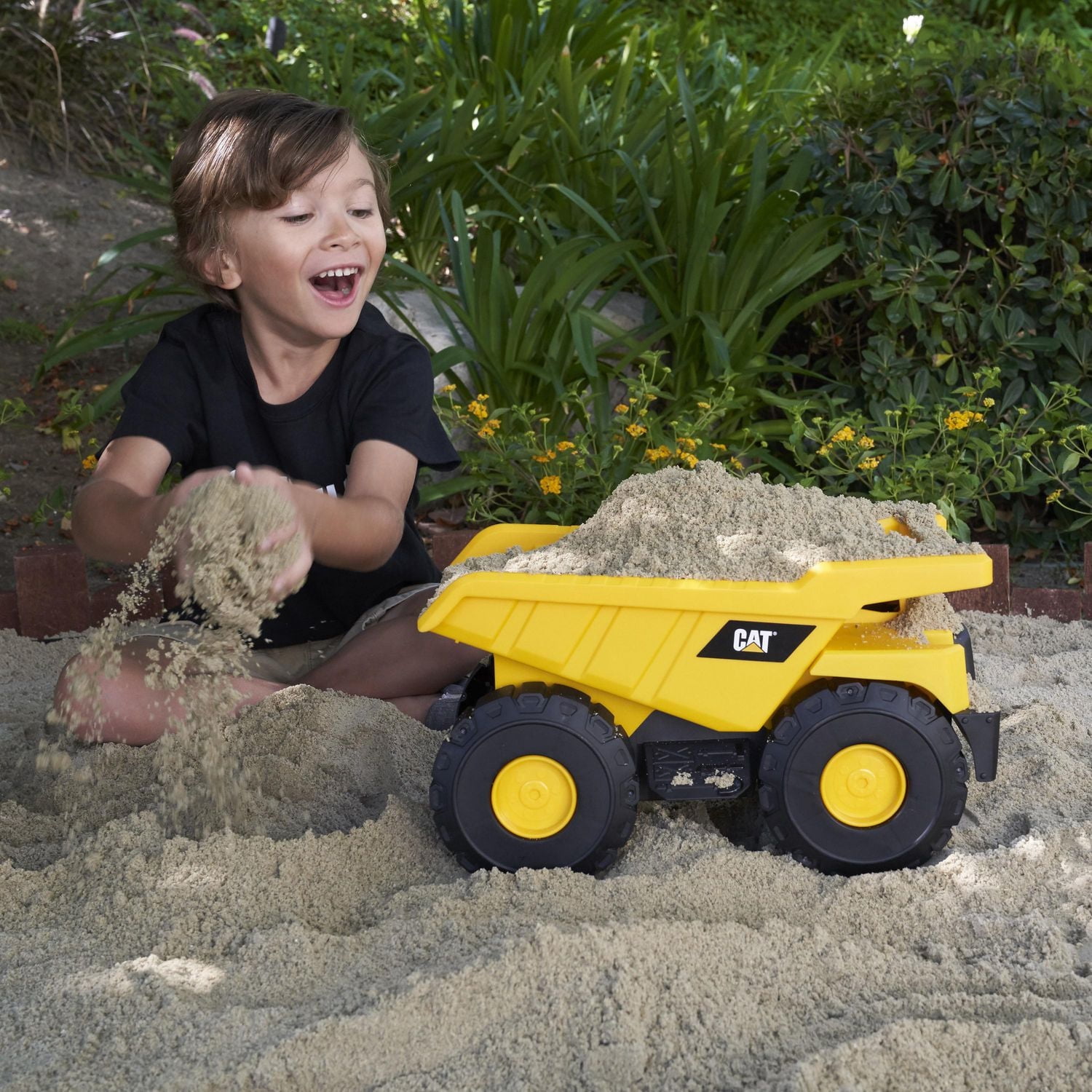CAT Tough Rigs Dump Truck Construction Vehicle