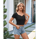 thumbnail image 4 of Camiseta de Corta con Cuello en V y Ombligo Al Descubierto, Negra, Talla L, 4 of 7
