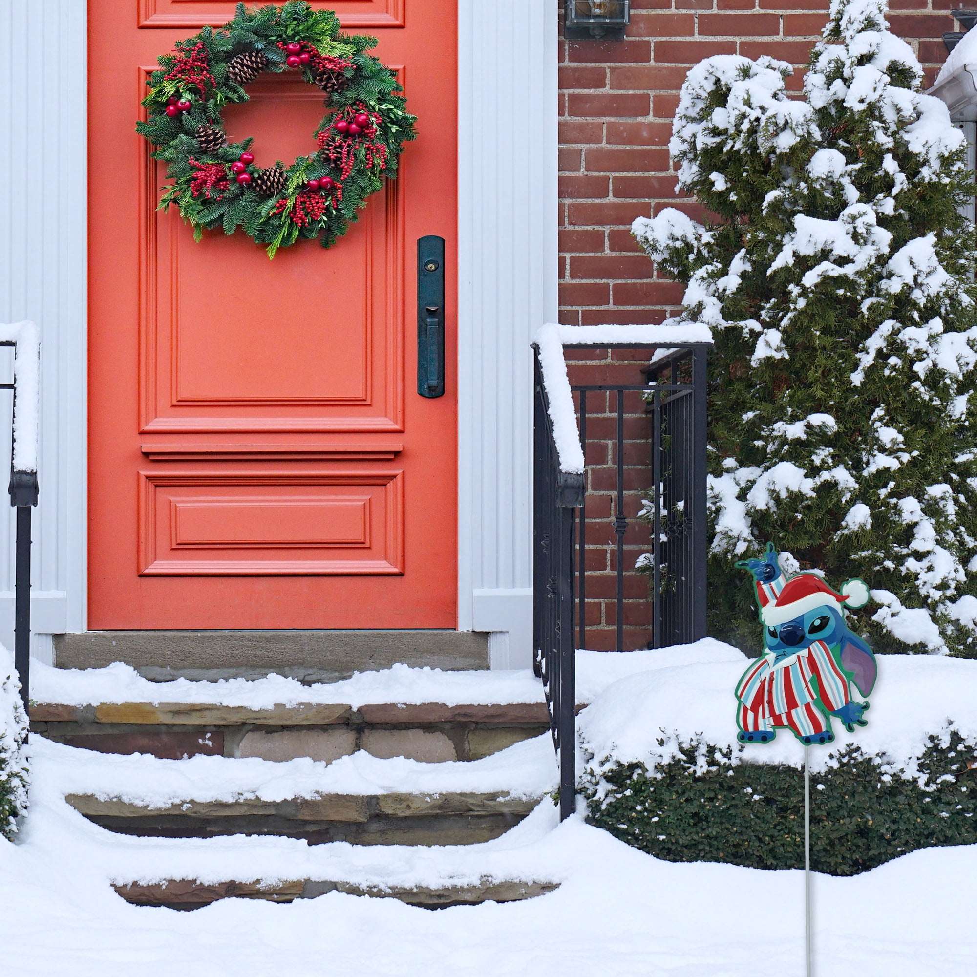 Stitch Christmas Yard Stake – Holiday Outdoor Decoration in Festive Pajamas