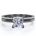thumbnail image 1 of JeenMata Anillo de Boda de 1,50 Quilates con Corte Princesa, Engaste en Garras y Detalles Pavé en Baño de Oro Negro de 18 K sobre Plata (Personaliza la Banda de Tu Anillo de Bodas), 1 of 6