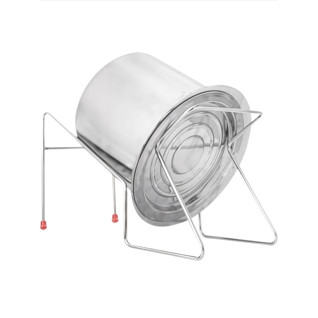 Support d'Égouttoir pour Marmite à Riz, Étagères de Cuisine, Support en Acier Inoxydable pour fruits, Haricots, Passoire à Nouilles, Support de Table pour Riz Cuit. un Support Élégant en Acier Inoxydable Argenté avec des dimensions de 11,5 x 5,5 x 7 Pouces, Conçu pour l'Égouttage Mains Libres du Riz, des fruits, des Haricots et des Nouilles. le Support Monté sur Table Présente un design Moderne avec une construction Robuste et des Pieds à Embout Rouge pour la Stabilité.