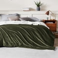 thumbnail image 3 of Manta Bedsure Sherpa de forro polar king size, color verde oliva, 3 of 7