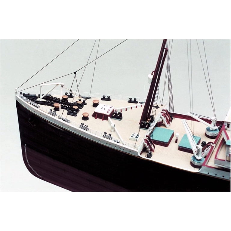 Minicraft Models, Model Kit, RMS Titanic Deluxe 1:350, White