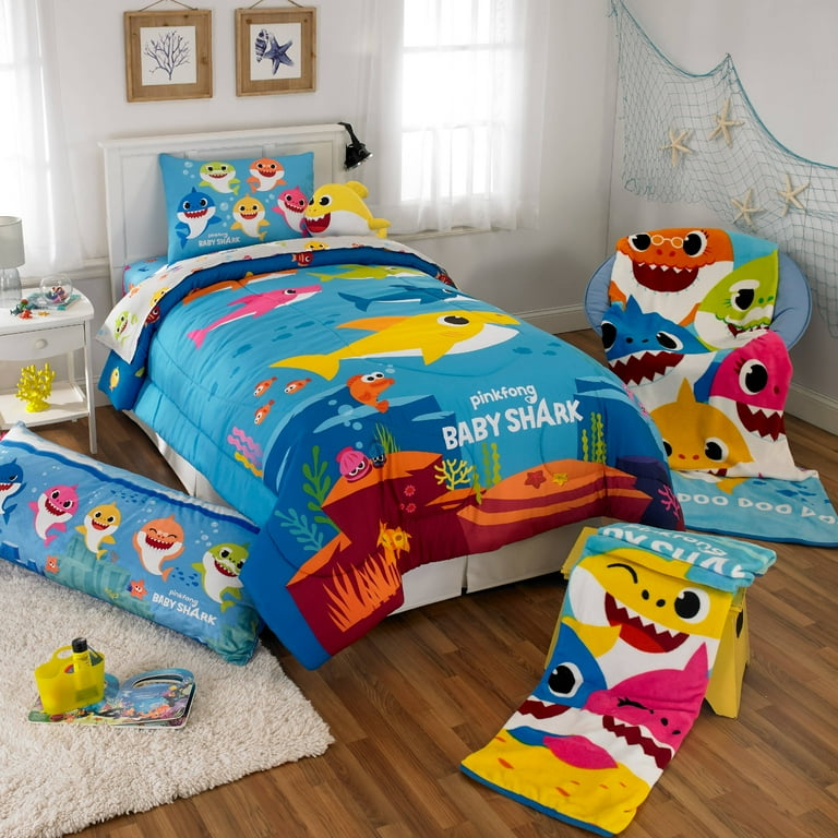 Baby shark top crib set