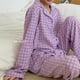 thumbnail image 3 of Conjunto de pijama a cuadros con estampado rojo para mujer, ropa de dormir informal con solapa y pantalones de manga larga, 2 piezas, servicio a domicilio, primavera y otoño, 3 of 4