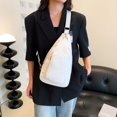 thumbnail image 3 of Bolso de pecho de mujer de cuero suave simple y moderno, bolso cruzado de cuero para mujer, mochila pequeña informal con múltiples compartimentos para viajeros, 3 of 6