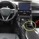 thumbnail image 3 of Embellecedor de cubierta de caja de apoyabrazos y portavasos de control central de fibra de automóvil para 2019-2020, 3 of 5