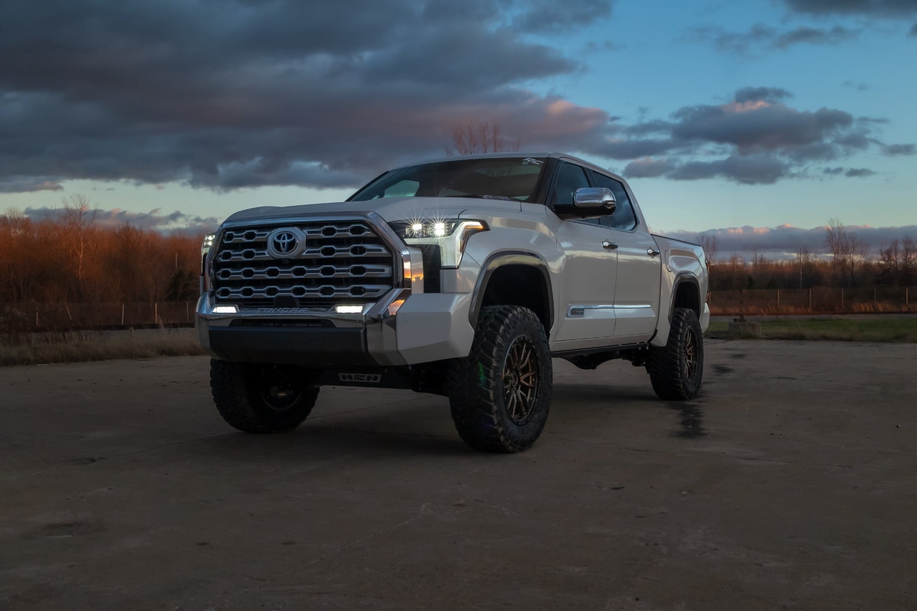 Rough Country 6" Inch Lift Kit for 2022-2026 Toyota Tundra | Air Ride - 71800