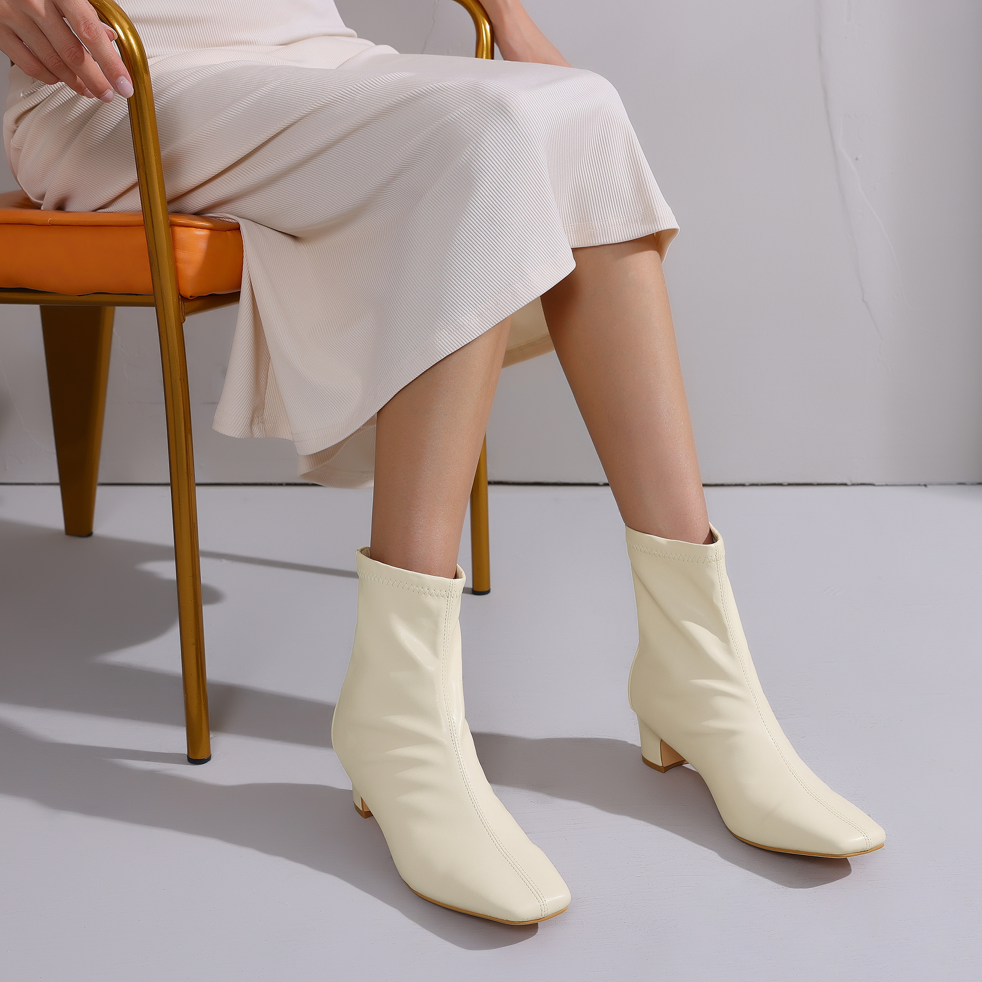 DARING DIVA Square Toe Block Heels Ankle Boots Cream 8.5
