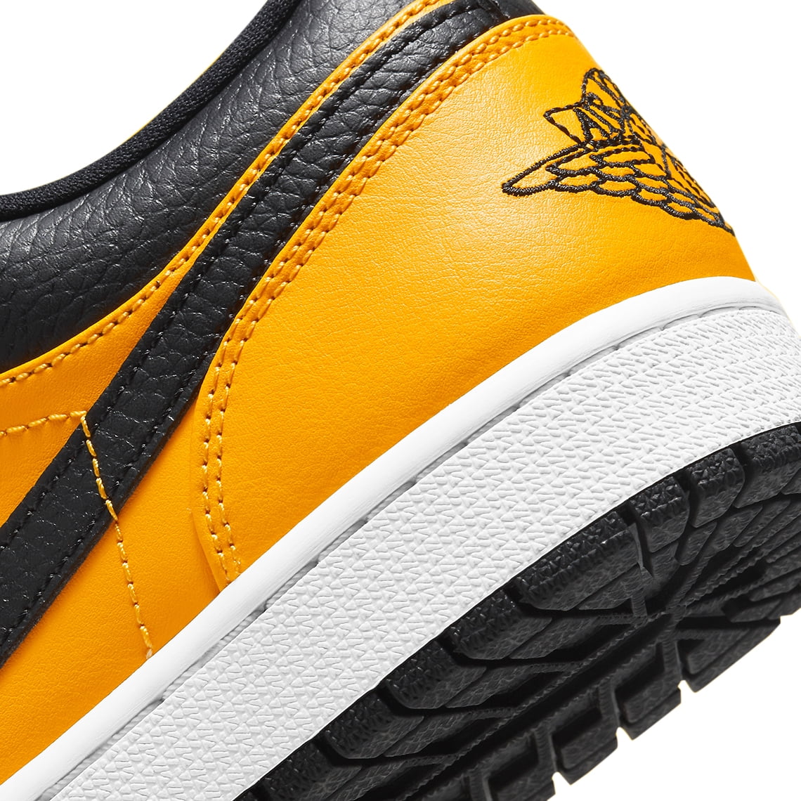 Air jordan 1 deals university gold low