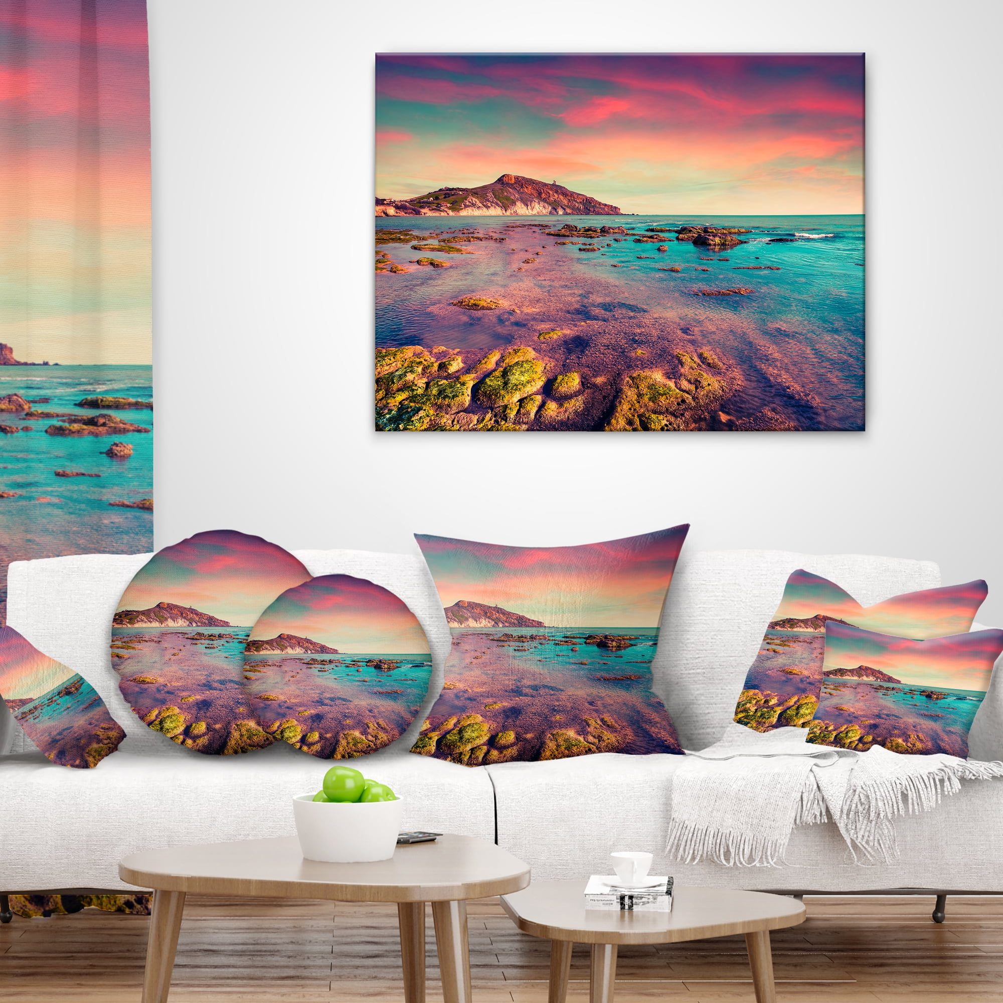 Designart Giallonardo Beach Colorful Sunset - Seashore Photo Throw Pillow - 18x18