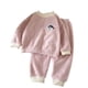 thumbnail image 2 of Conjuntos de pijama infantil de dos piezas con cuello redondo, manga larga y estampado, forro polar para mayor calidez, solapa y pantalón largo, conjunto de pijama para el hogar, poliéster., 2 of 3