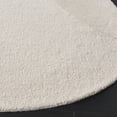 thumbnail image 3 of SAFAVIEH Novelty Braxton Solid Area Rug, Ivory/Beige, 5' x 8' Scalloped, 3 of 10
