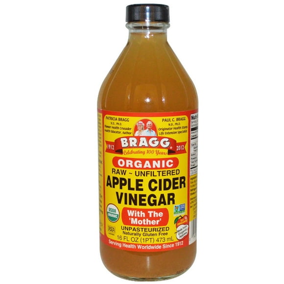 Vinaigre de Cidre de Pomme Biologique Bragg Fabriqué à partir de délicieuses pommes issues de l'agriculture biologique, le vinaigre de cidre de pomme biologique Bragg® est l'élixir de bien-être par excellence.