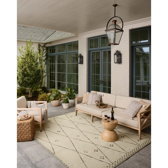 Loloi Saylor Ivory / Pebble Indoor/Outdoor Area Rug