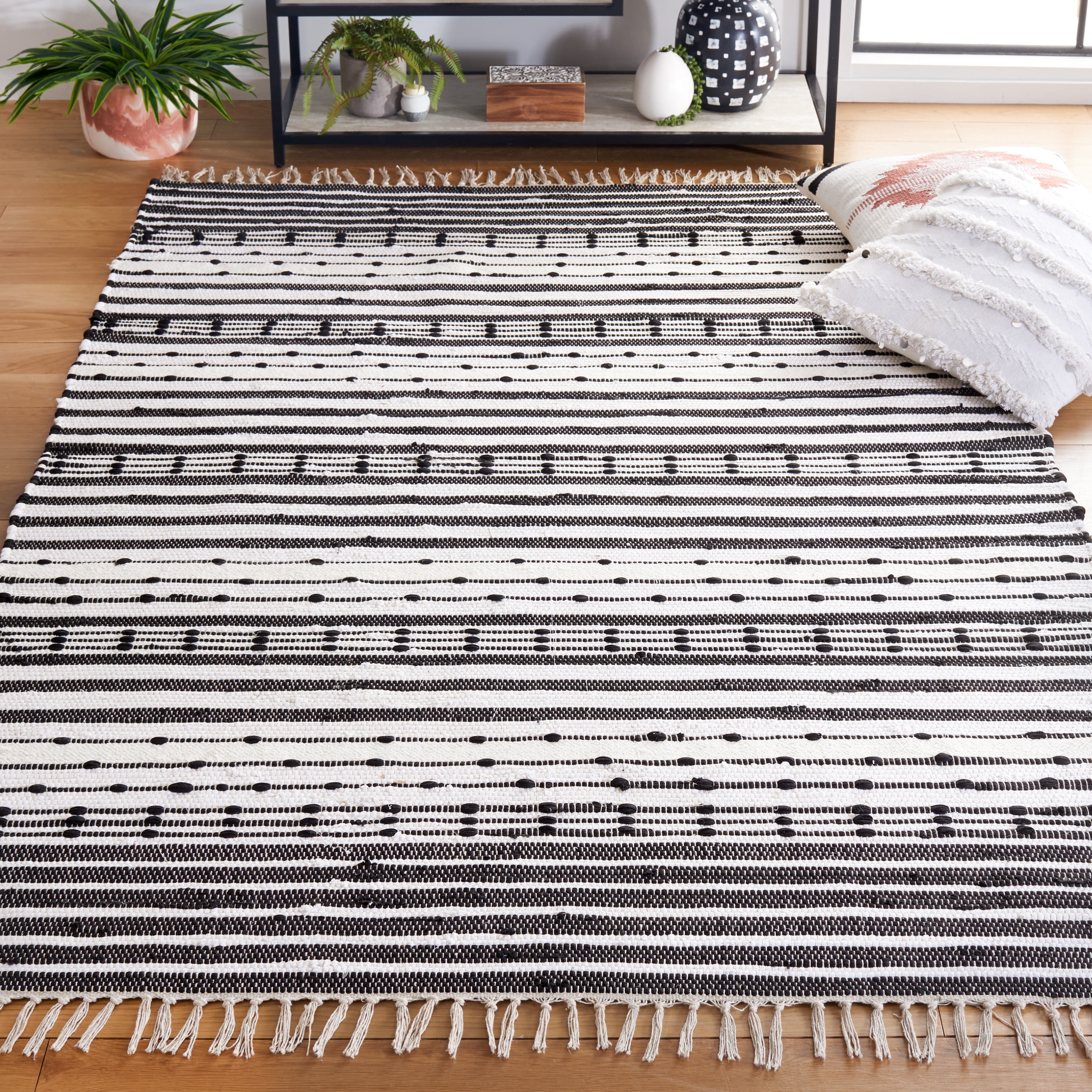 SAFAVIEH Striped Kilim Feride Striped Cotton Area Rug, Black/Ivory, 3' x 5'